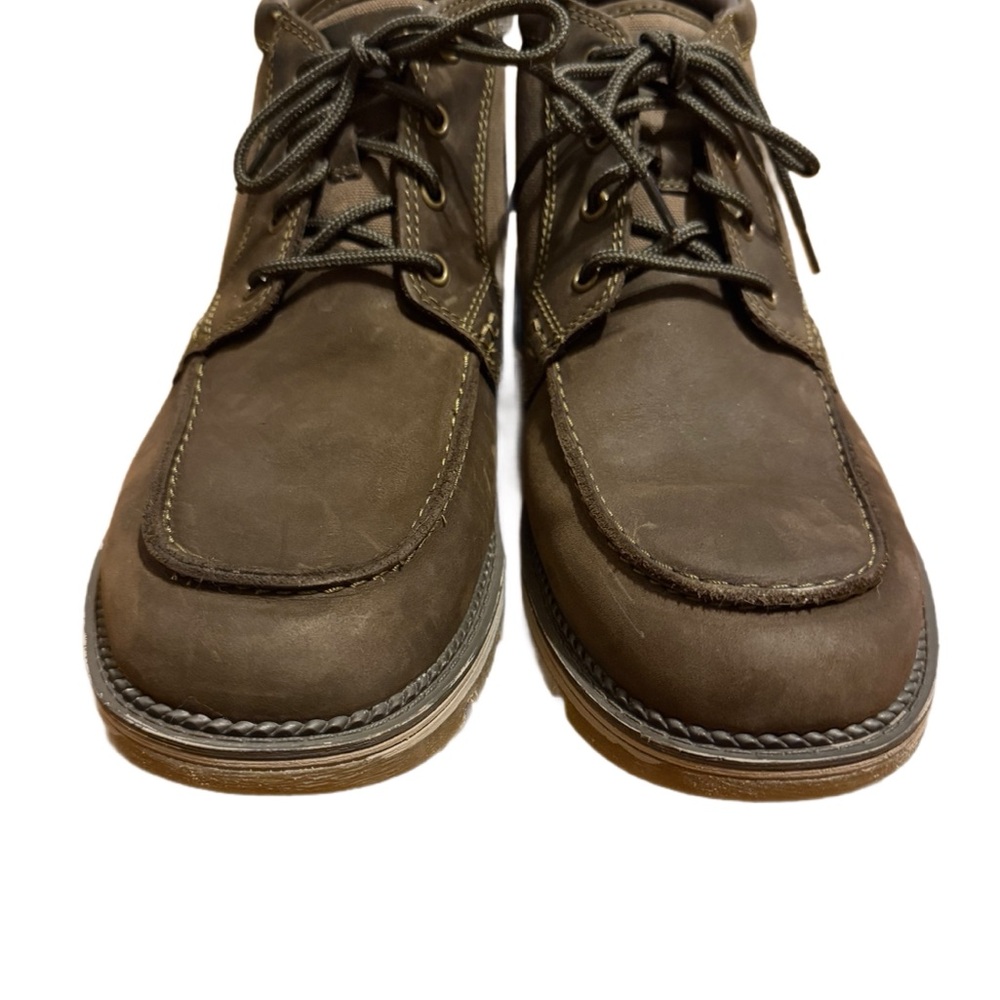 Clarks Brown Leather Chukka Boots. New without tags